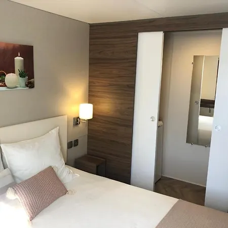 Bungalow Camping Les Ecureuils Κάμπινγκ *