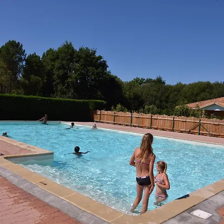 Bungalow Camping Les Ecureuils